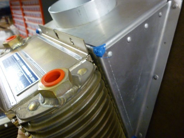 Aircraft oil cooler